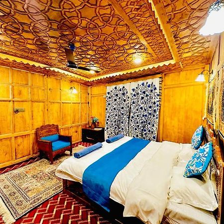 New Zealand Group Of Houseboats Hotell Srīnagar Exteriör bild